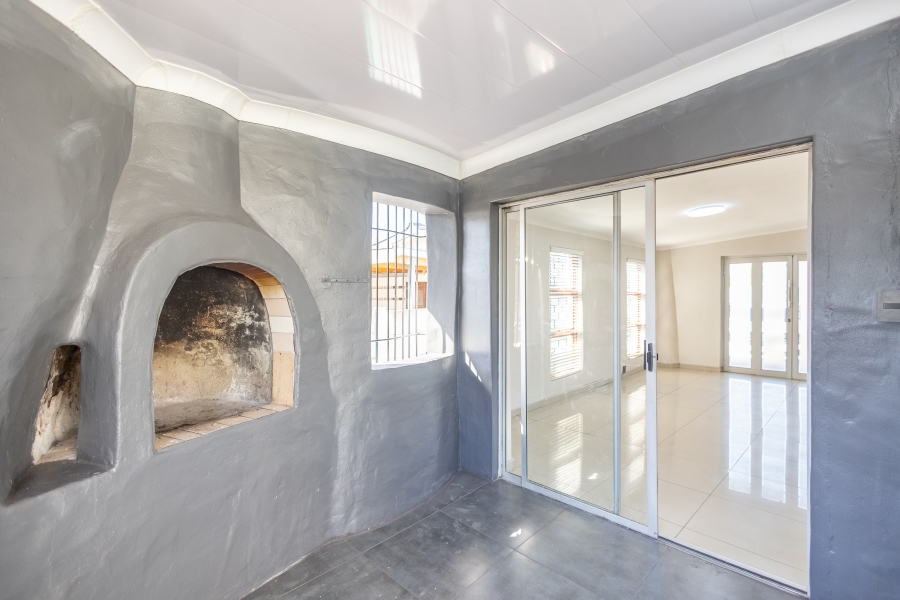 To Let 3 Bedroom Property for Rent in Zoo Park Western Cape